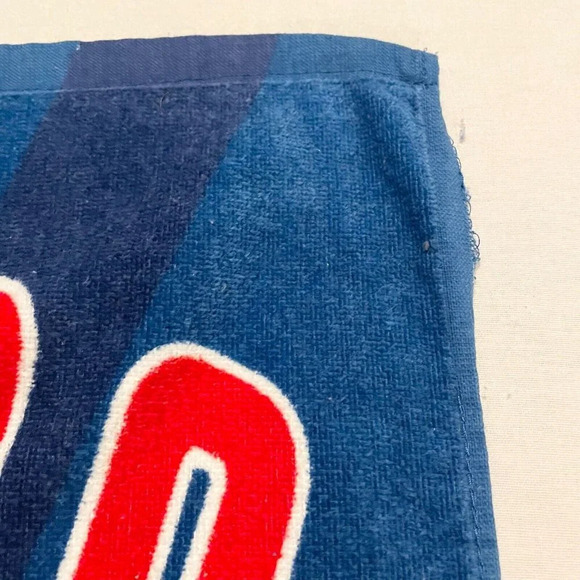 Chicago Cubs MLB Mickey Mouse Baseball Beach Towel 56.5 x 29.5 FLAWS - Picture 7 of 16